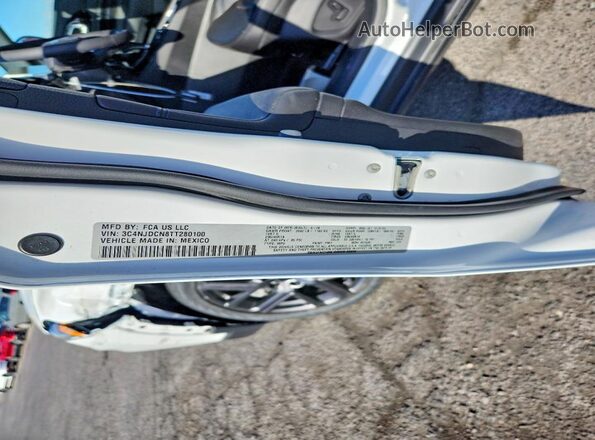 3C4NJDCN8TT280100 2026 JEEP COMPASS White VIN sticker view