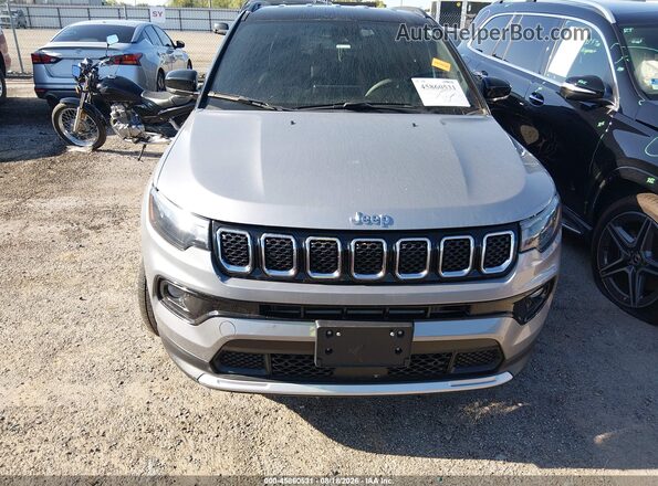 3C4NJDCN9PT548433 2023 JEEP COMPASS Silver Widok zestawu wskaźników