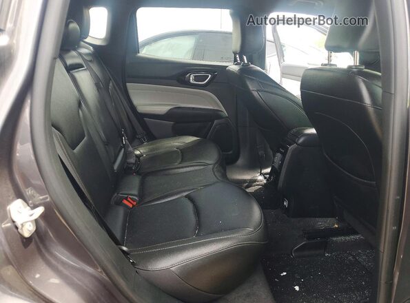 3C4NJDCN9RT141733 2024 JEEP COMPASS Gray Vista interior trasera