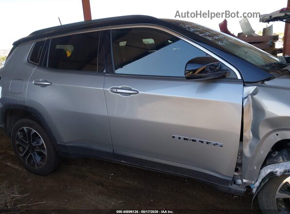 3C4NJDCN9RT588028 2024 JEEP COMPASS Gray Սալոնի հետևի տեսք