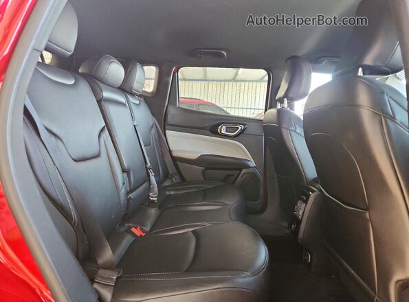 3C4NJDCN9ST553088 2025 JEEP COMPASS Red Widok wnętrza z tyłu
