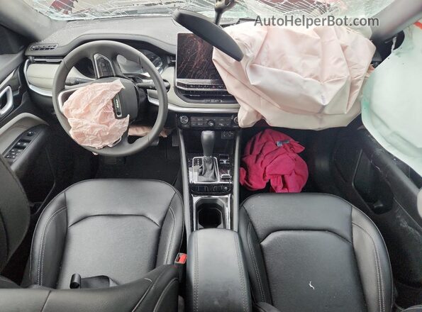 3C4NJDCN9ST578623 2025 JEEP COMPASS Red Vista interior de 360 grados