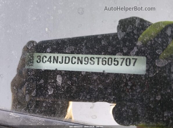 3C4NJDCN9ST605707 2025 JEEP COMPASS Gray Widok komory silnika