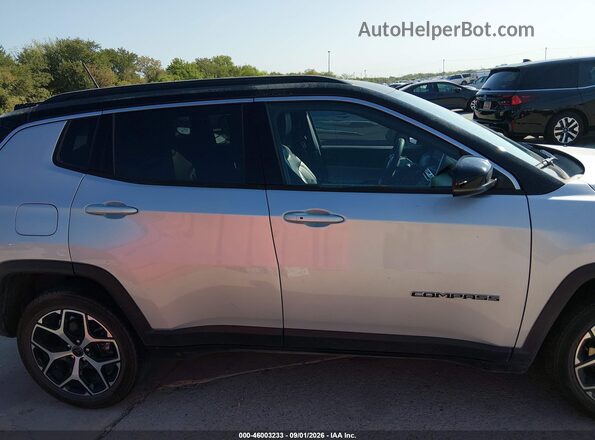 3C4NJDCN9ST605707 2025 JEEP COMPASS Gray Widok wnętrza z tyłu