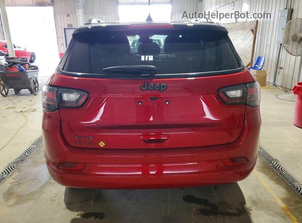 3C4NJDCNXRT171808 2024 JEEP COMPASS Red Widok z tyłu