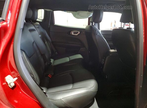 3C4NJDCNXRT171808 2024 JEEP COMPASS Red Widok wnętrza z tyłu
