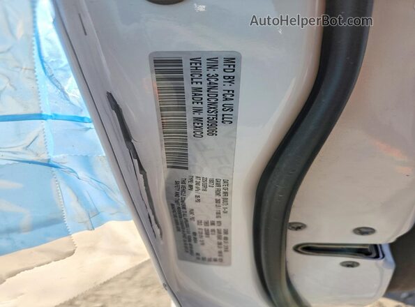 3C4NJDCNXST509066 2025 JEEP COMPASS White Rear interior view