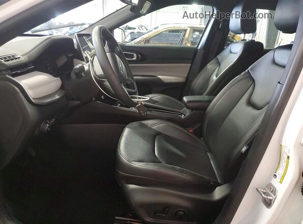 3C4NJDCNXST581532 2025 JEEP COMPASS White Vista interior delantera