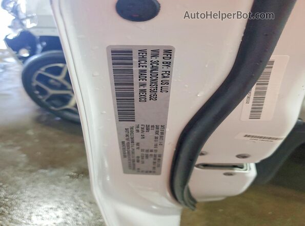3C4NJDCNXST581532 2025 JEEP COMPASS White Vista de la etiqueta del VIN