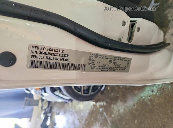 3C4NJDCNXTT225731 2026 JEEP COMPASS White Widok naklejki z numerem VIN