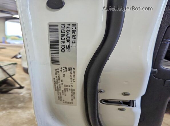 3C4NJDCNXTT258891 2026 JEEP COMPASS White Vista de la etiqueta del VIN