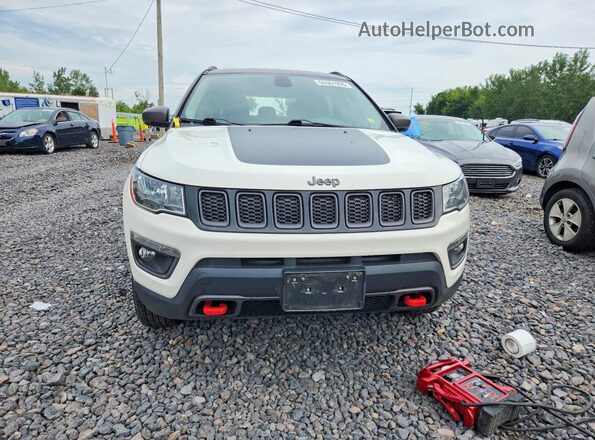 3C4NJDDB0JT174645 2018 JEEP COMPASS White Vista frontal