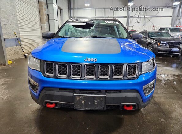 3C4NJDDB0JT375168 2018 JEEP COMPASS Blue Front view