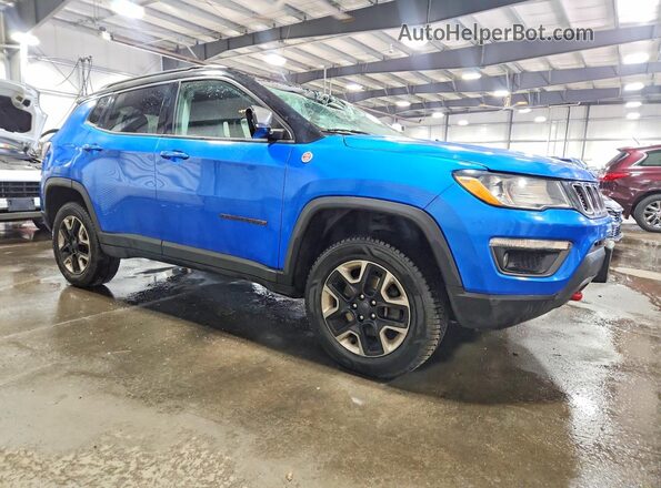 3C4NJDDB0JT375168 2018 JEEP COMPASS Blue Front right