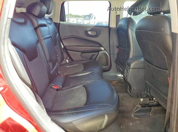 3C4NJDDB0KT639037 2019 JEEP COMPASS Red Սալոնի հետևի տեսք