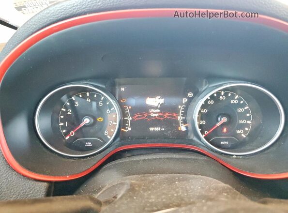 3C4NJDDB0KT671728 2019 JEEP COMPASS Silver Widok zestawu wskaźników