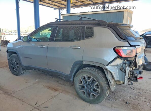 3C4NJDDB0KT671728 2019 JEEP COMPASS Silver Tył lewy
