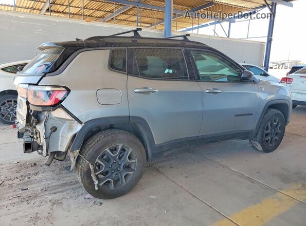 3C4NJDDB0KT671728 2019 JEEP COMPASS Silver Tył prawy