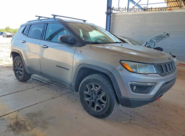 3C4NJDDB0KT671728 2019 JEEP COMPASS Silver Przód prawy