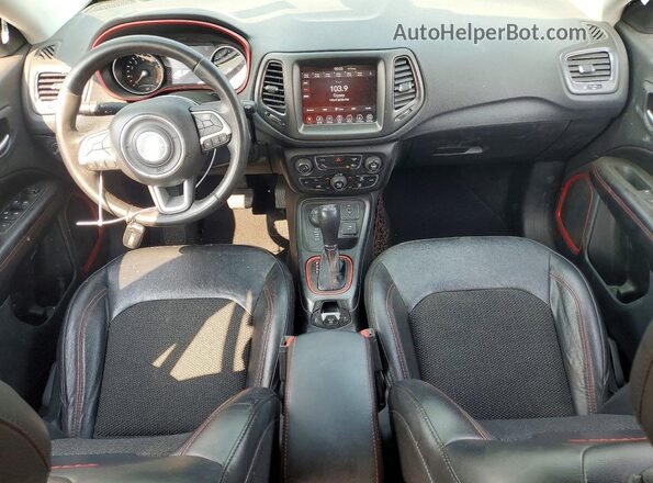 3C4NJDDB0MT564570 2021 JEEP COMPASS Gray Առջևի վահանակի տեսք