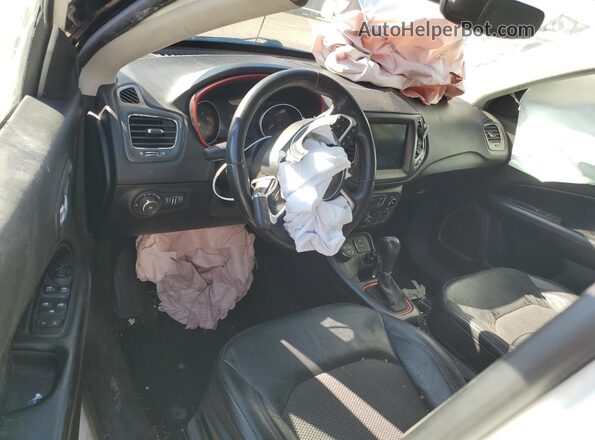 3C4NJDDB0MT564682 2021 JEEP COMPASS White Առջևի վահանակի տեսք