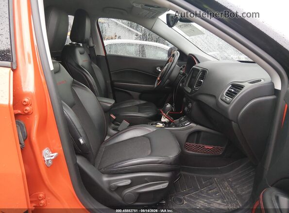 3C4NJDDB1HT646250 2017 JEEP NEW COMPASS Оранжевый Вид салона спереди