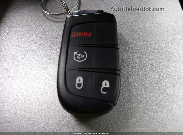 3C4NJDDB1HT646250 2017 JEEP NEW COMPASS Оранжевый Вид панели приборов