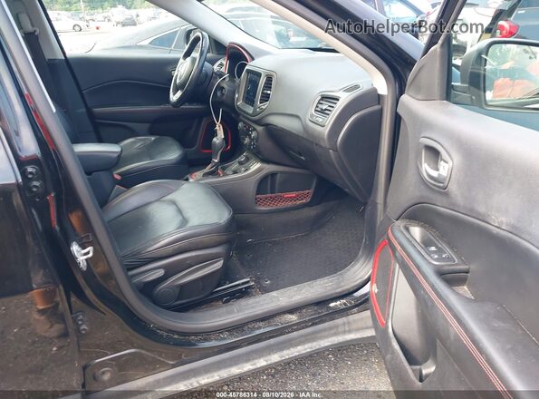 3C4NJDDB1HT657586 2017 JEEP NEW COMPASS Black Widok wnętrza z przodu