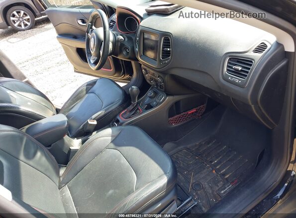 3C4NJDDB1HT689096 2017 JEEP NEW COMPASS Black Widok wnętrza z przodu
