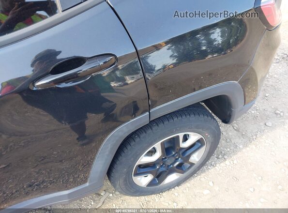 3C4NJDDB1HT689096 2017 JEEP NEW COMPASS Black Widok z przodu
