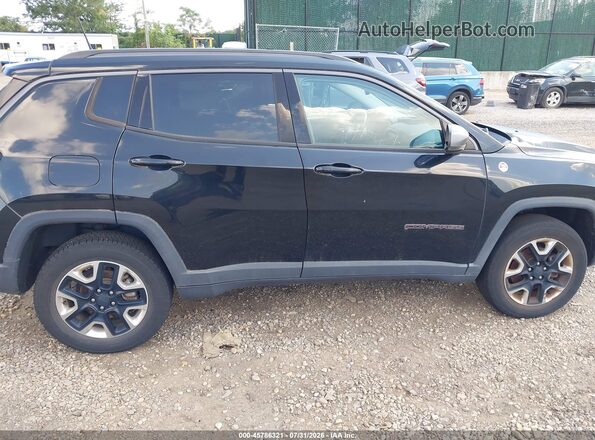 3C4NJDDB1HT689096 2017 JEEP NEW COMPASS Black Widok wnętrza z tyłu