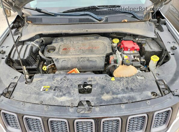 3C4NJDDB1LT126624 2020 JEEP COMPASS Silver Սալոնի հետևի տեսք