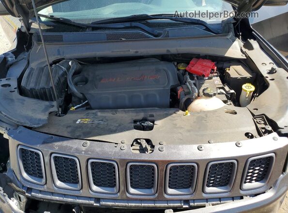 3C4NJDDB2KT752567 2019 JEEP COMPASS Gray Widok wnętrza z tyłu
