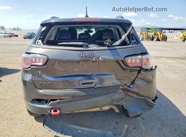 3C4NJDDB2KT752567 2019 JEEP COMPASS Gray Widok z tyłu