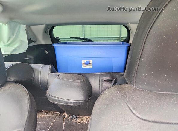 3C4NJDDB2KT765724 2019 JEEP COMPASS Silver უკანა სავარძლების ხედი