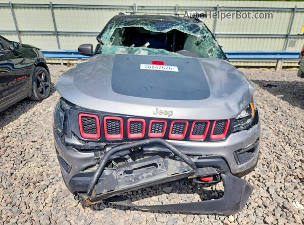 3C4NJDDB2KT765724 2019 JEEP COMPASS Silver წინა ხედი