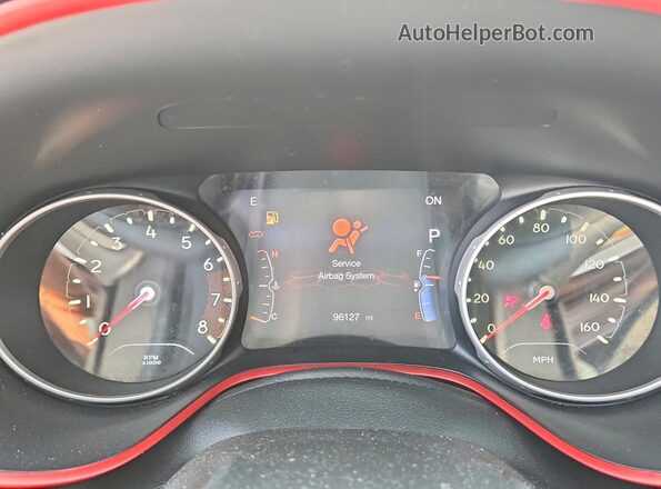 3C4NJDDB2LT177176 2020 JEEP COMPASS Red ხელსაწყოთა პანელის ხედი