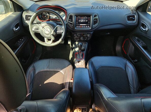3C4NJDDB2MT524149 2021 JEEP COMPASS Silver წინა პანელის ხედი