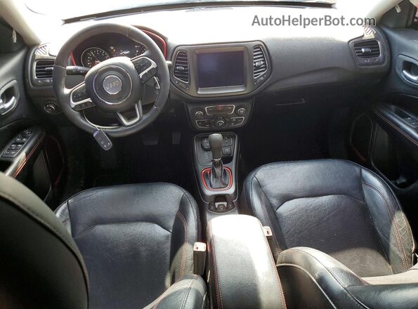 3C4NJDDB3HT657833 2017 JEEP COMPASS Black Vista del salpicadero