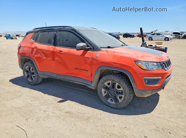 3C4NJDDB3JT410320 2018 JEEP COMPASS Red Передня права чверть