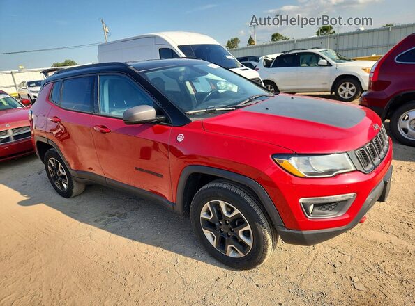 3C4NJDDB3JT441955 2018 JEEP COMPASS Red Front interior view