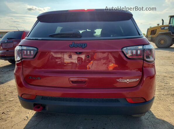3C4NJDDB3JT441955 2018 JEEP COMPASS Red Engine compartment view