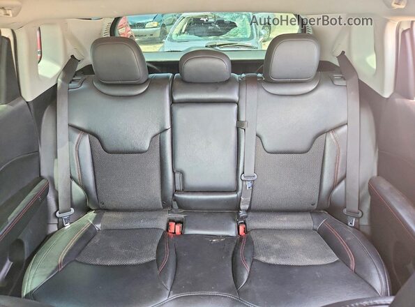 3C4NJDDB3LT195413 2020 JEEP COMPASS White Вид задніх сидінь
