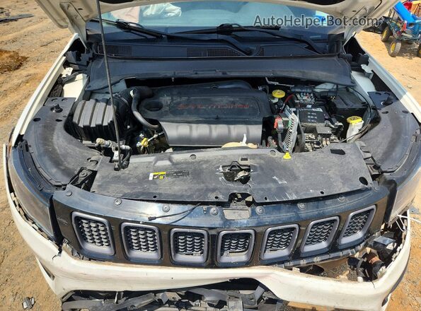 3C4NJDDB3LT195413 2020 JEEP COMPASS White Вид підкапотного простору