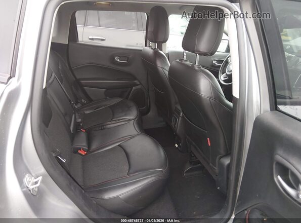 3C4NJDDB5KT668890 2019 JEEP COMPASS Gray VIN კოდის სტიკერის ხედი