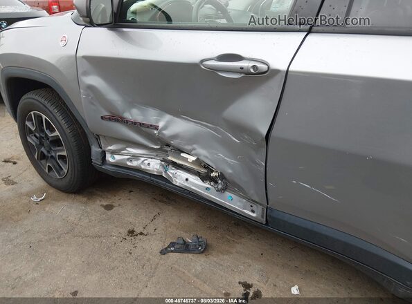 3C4NJDDB5KT668890 2019 JEEP COMPASS Gray წინა ხედი