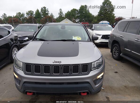 3C4NJDDB5KT668890 2019 JEEP COMPASS Gray ხელსაწყოთა პანელის ხედი