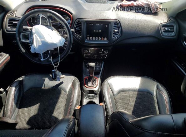 3C4NJDDB5KT721314 2019 JEEP COMPASS White Vista del salpicadero