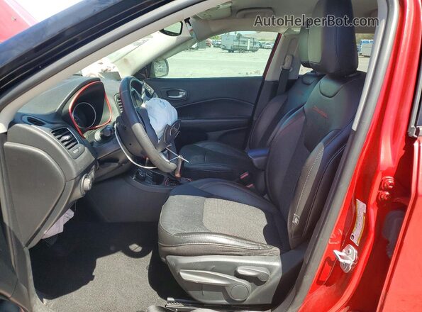3C4NJDDB5MT552169 2021 JEEP COMPASS Красный Вид салона спереди