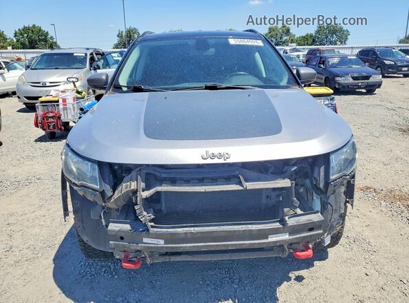 3C4NJDDB7KT668096 2019 JEEP COMPASS Silver Widok z przodu